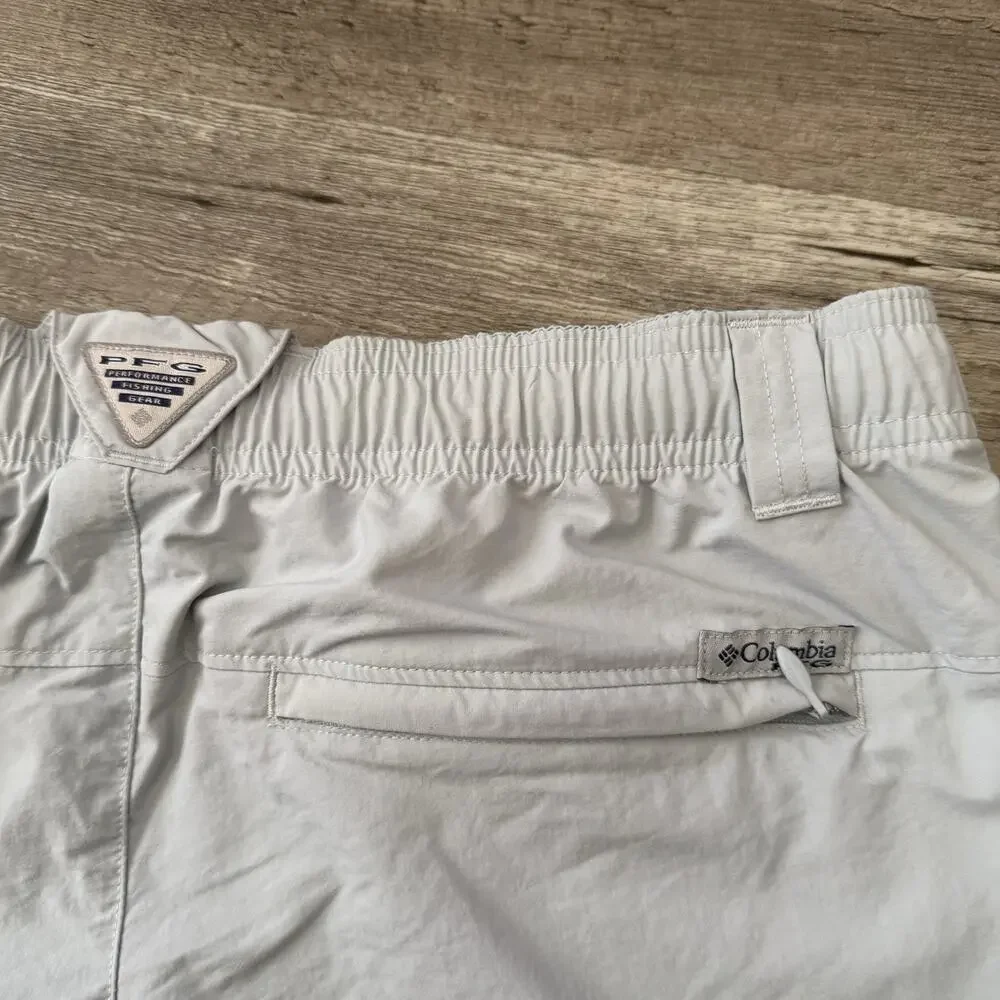 Columbia PFG Backcast Water Shorts Womens Medium Cirrus Gray 5” Inseam Nylon